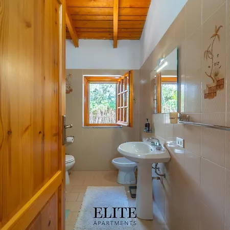 Вилла Magnifica Immersa Nella Natura Con Privata A Due Passi Dal Mare Porto Istana