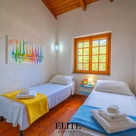 Villa A Due Passi Dal Mare Porto Istana